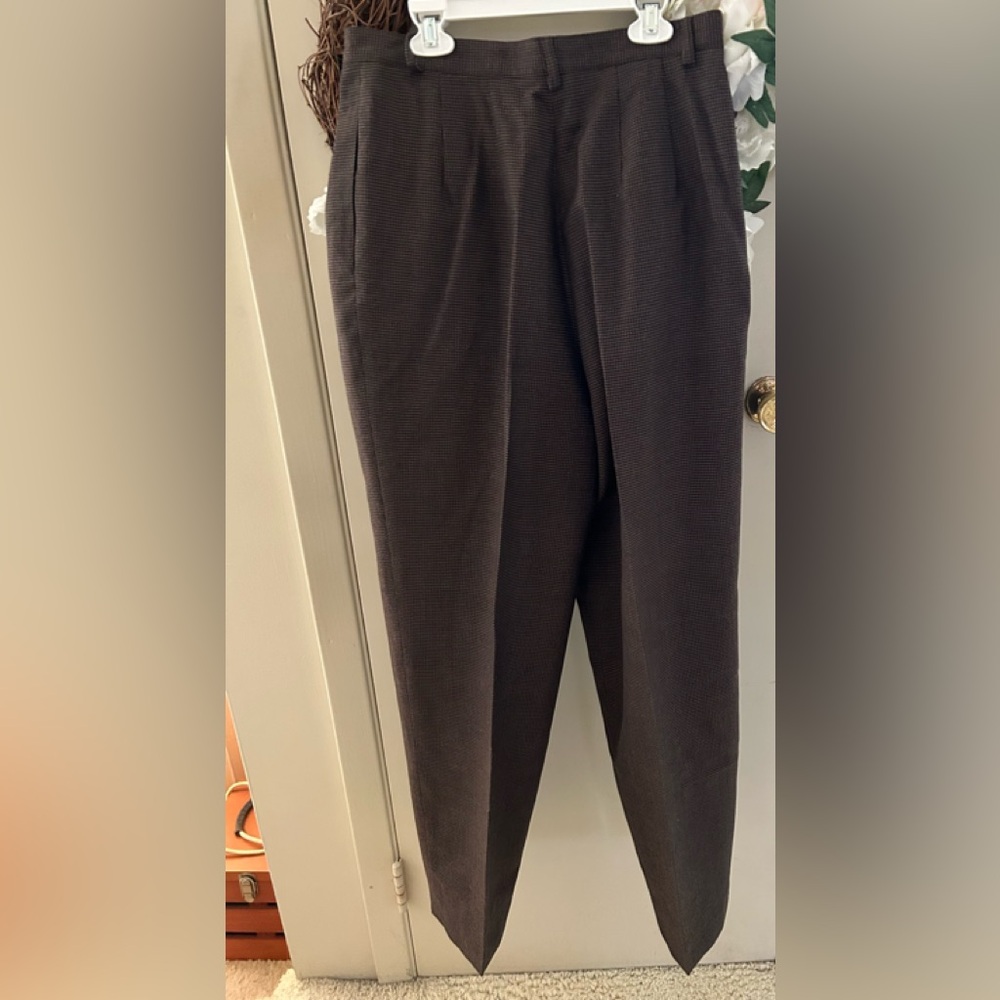 Women’s classic dress pants